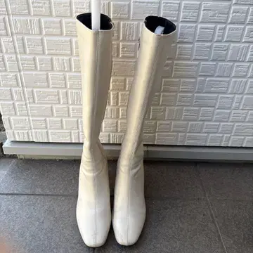 화이트 가죽 롱 부츠