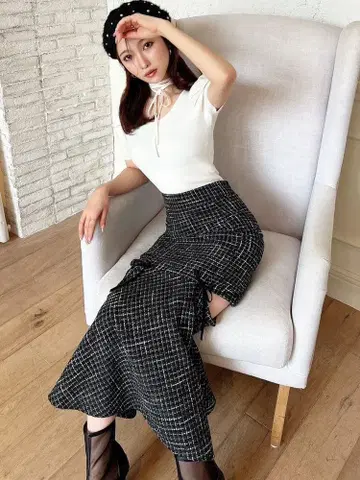 RESEXXY 컷 아웃 트위드 머메이드 스커트 미사용 새상품