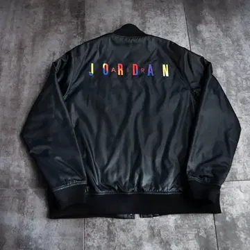 JORDAN 바시티 자켓 충전솜 자수 디자인 블랙