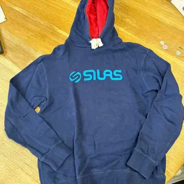 사이러스 후드티