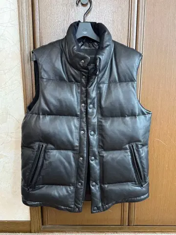 그린 라벨 릴랙싱 다운 베스트 가죽