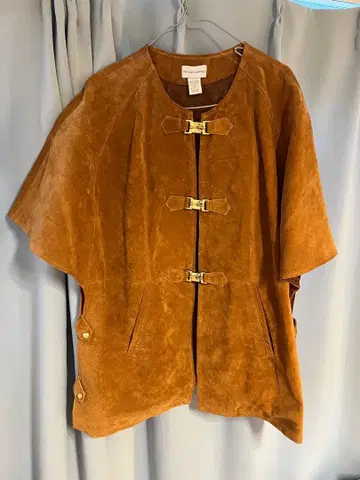 Soft Surroundings 스웨이드 가죽 케이프 자켓 판초