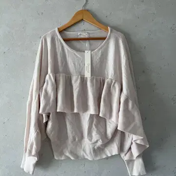 Discoat 프릴 긴팔 상의