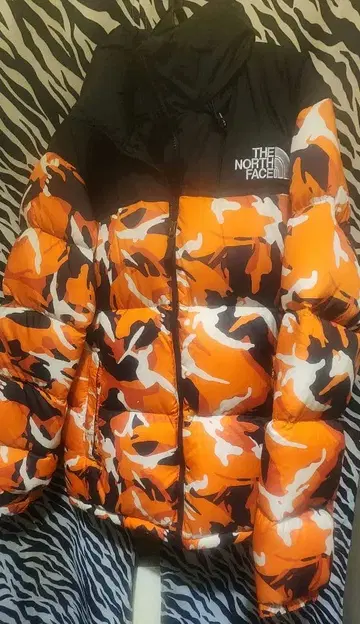 최종 가격 인하 THE NORTH FACE 다운 자켓 XXL 오렌지 카모
