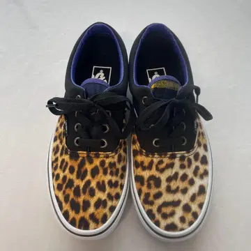 Vans 레오파드 무늬 스니커즈 23.5 박스 포함