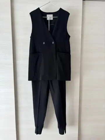블랙 더블 버튼 베스트 팬츠 셋업