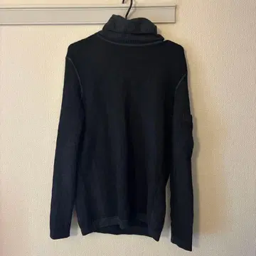 C.P. 컴퍼니 터틀넥 니트 블랙