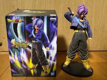 드래곤볼 레전즈 트렁크스 피규어