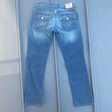 트루 릴리전 TRUE RELIGION IO 27인치