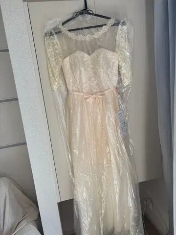 웨딩 드레스 결혼식 2차 모임