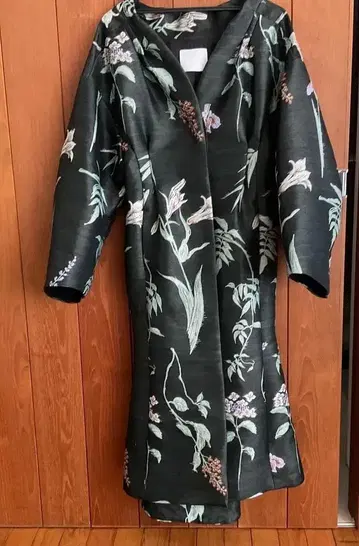 마메쿠로구치 꽃무늬 롱 코트 1