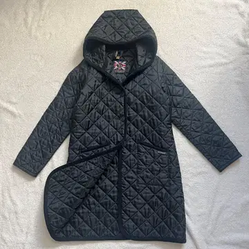 새상품급 라벤햄 퀼팅 롱 코트 자켓 후드 부착 38 블랙