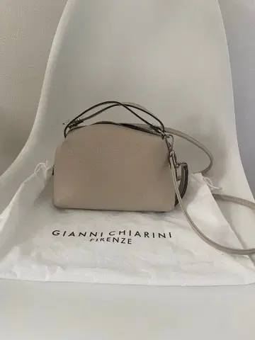 잔니 키아리니 숄더백