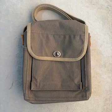 이치자와 한포제 베이지 숄더백