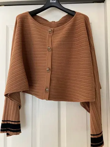 FOXEY 리브 편직 브라운 가디건 프리 사이즈 SP품