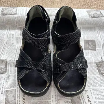 STRETCH WALKER 샌들 24.5