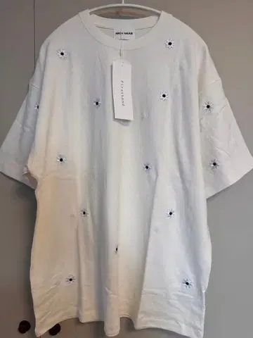 NICK GEAR 꽃 자수 T셔츠