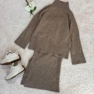 베이지 니트 셋업 터틀넥