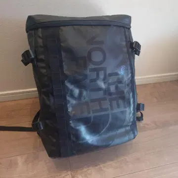 THE NORTH FACE 중형 백팩 블랙