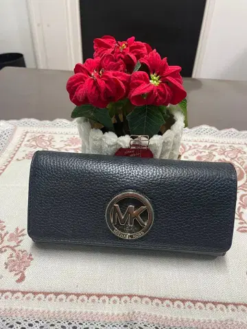 마이클코어스 장지갑