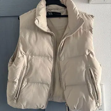 ZARA 베이지 다운 베스트 S 사이즈