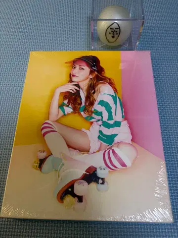 고토 마키 친필 사인볼 등