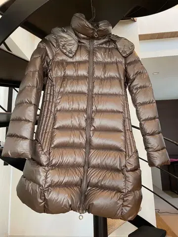 미사용과 같은 TATRAS 브라운 골드 롱 다운 자켓 사이즈 02