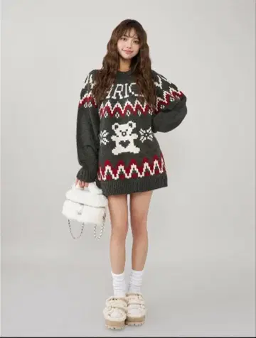 노르딕 베어 니트 풀오버
