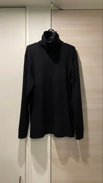 유니클로 초극난 HEATTECH ULTRA WARM 터틀넥 XL2