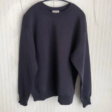 뷰티 앤 유스 맨투맨