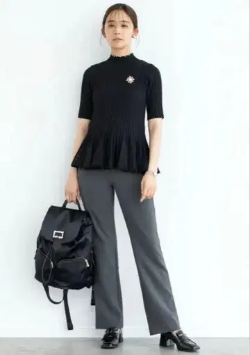 아메노치하레 SURATTO 스트레이트 팬츠 그레이 M 사이즈