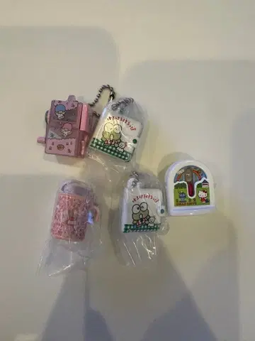 산리오 캐릭터 레트로 미니어처 참 2개 묶음 판매