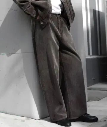 NAKER 와이드 스트레이트 코듀로이 팬츠