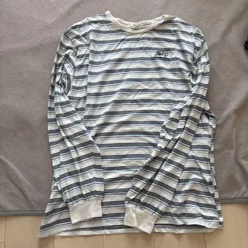 스트라이프 패턴 긴팔 티셔츠 사이즈 F