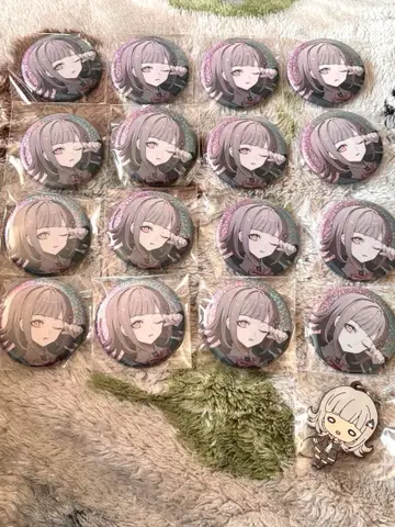 나나미 치아키 캔뱃지 러버 스트랩 세트 16개+1개