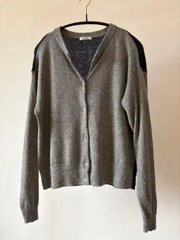 irise 이리제 그레이 네이비 알파카 버튼 가디건