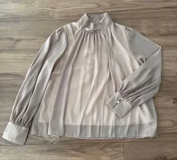 NATURAL BEAUTY BASIC 베이지 하이넥 긴팔 블라우스 M