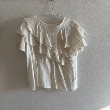 아이보리 프릴 반팔 블라우스 F