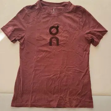 on GRAPHIC T 버건디 L 사이즈