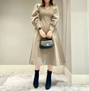 셀포드 홀가먼트 원피스