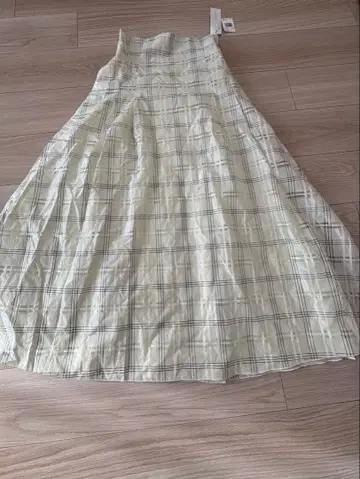 KARRA 체크 무늬 플레어 스커트 아이보리 계열