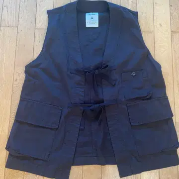 블랙 리본 포함 캐주얼 베스트