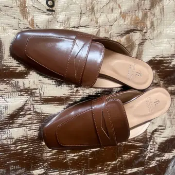 브라운 가죽 로퍼