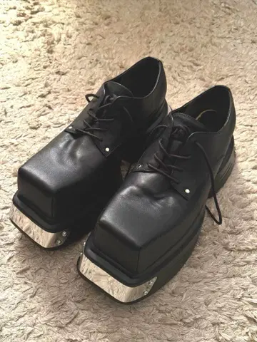 Grancy 메탈 부품 스퀘어토 천연 가죽 신발 26.5