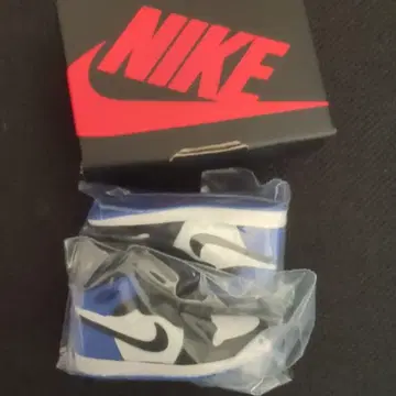 나이키 스니커즈형 캡슐 토이