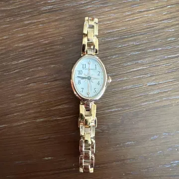 [ 가격 인하 가능 ] STAR JEWELRY 쿼츠 손목시계 골드