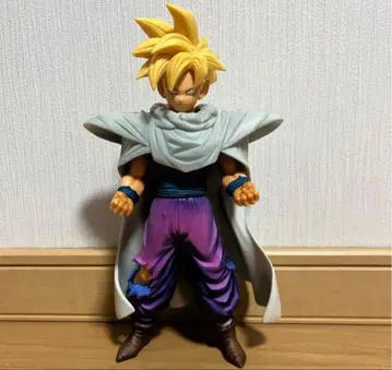 그란디스타 드래곤볼 손오반 피규어