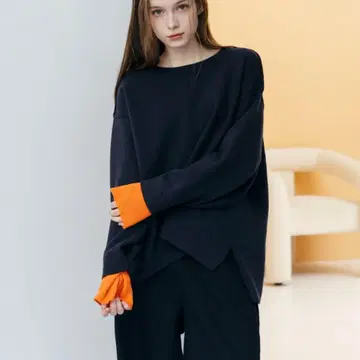 UNOF 투톤 레이어드 니트 탑