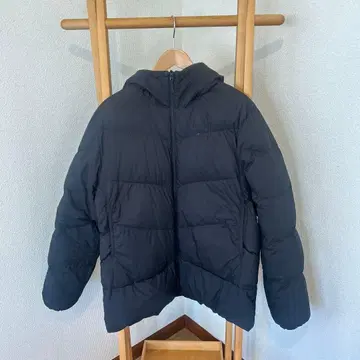 Goldwin 블랙 후드 부착 다운 자켓