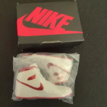 나이키 하이컷 스니커즈 화이트/레드